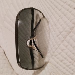 Roberto Cavalli  391S Sunglasses. Come with the original case